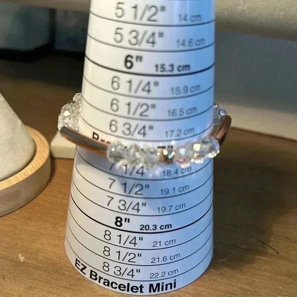 Vintage Rose Gold Tone Stretch Bracelet with Glass AB faceted Glass Crystals - Picture 3 of 4